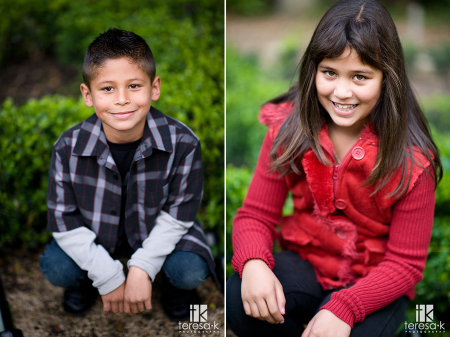 family portrait session in Lodi at wine and roses by Teresa K photography