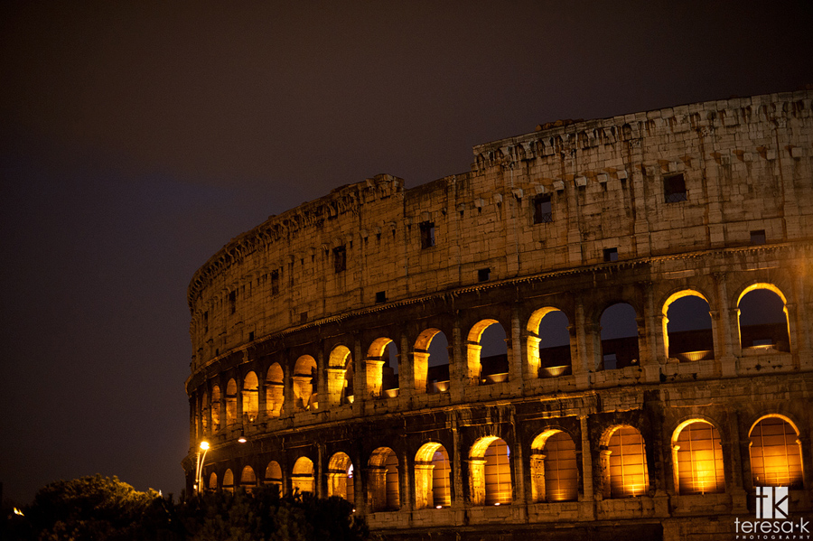 nighttime images of the roman coliseum