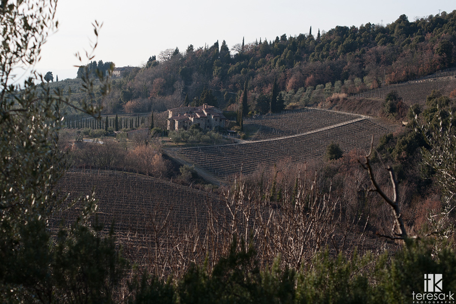 a house on the Tuscan hillside