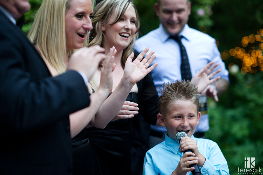guests sing for their supper at wedding