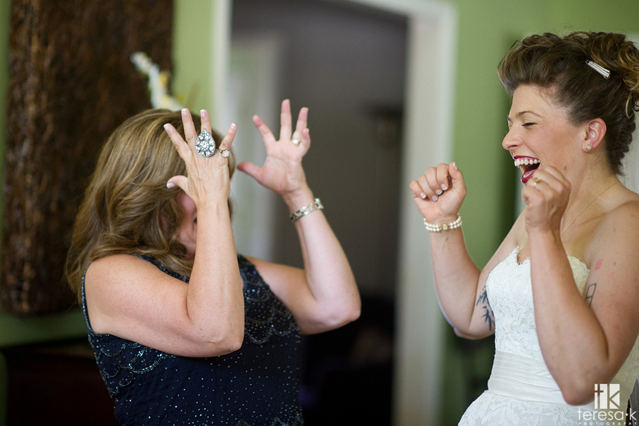 fun reaction from Mom to bride