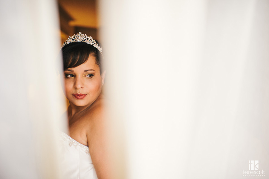 bridal portrait at the doubletree in sacramento